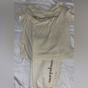 Cream Champion Outfit